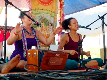 Helen & Calia at Bhakti Fest West in Joshua Tree, CA (photo by Amy Dawn Verebay)